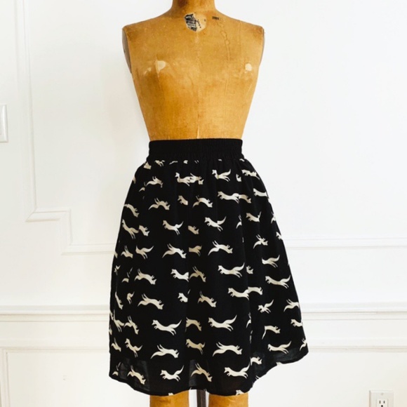 Kling - Chasing Foxes Print Skirt - Picture 2 of 4